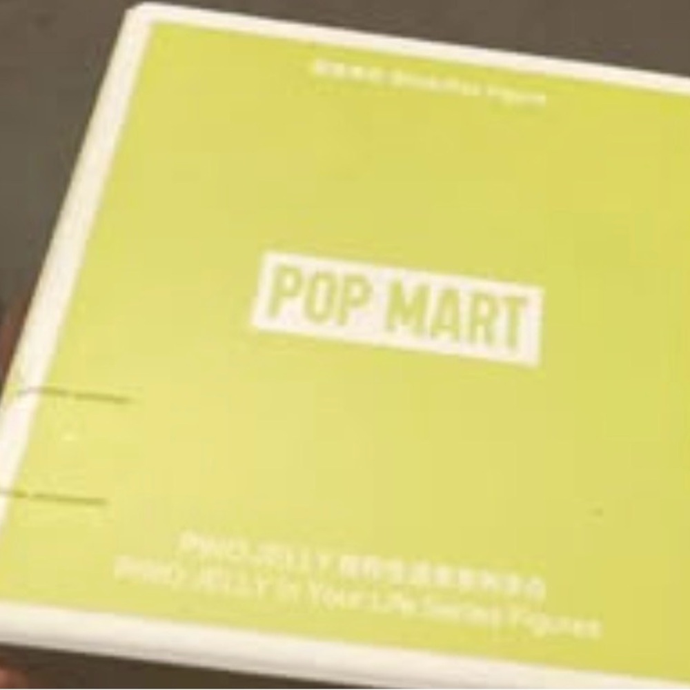 Pop Mart Action Figures Playset - Green